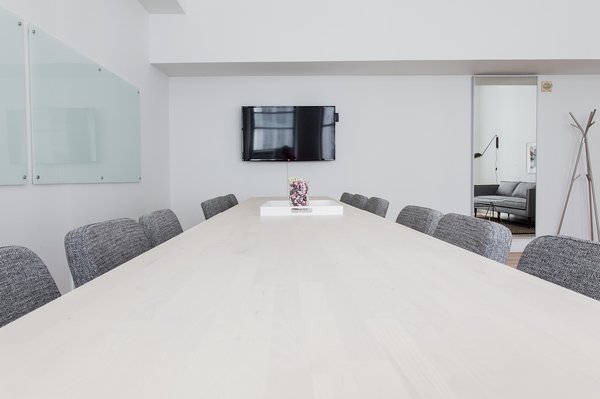 Meubles de bureaux professionnels : comment transformer vos espaces de travail en moteurs de performance